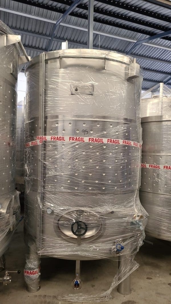 Depósito siempre lleno 3.000 L con camisa para vino